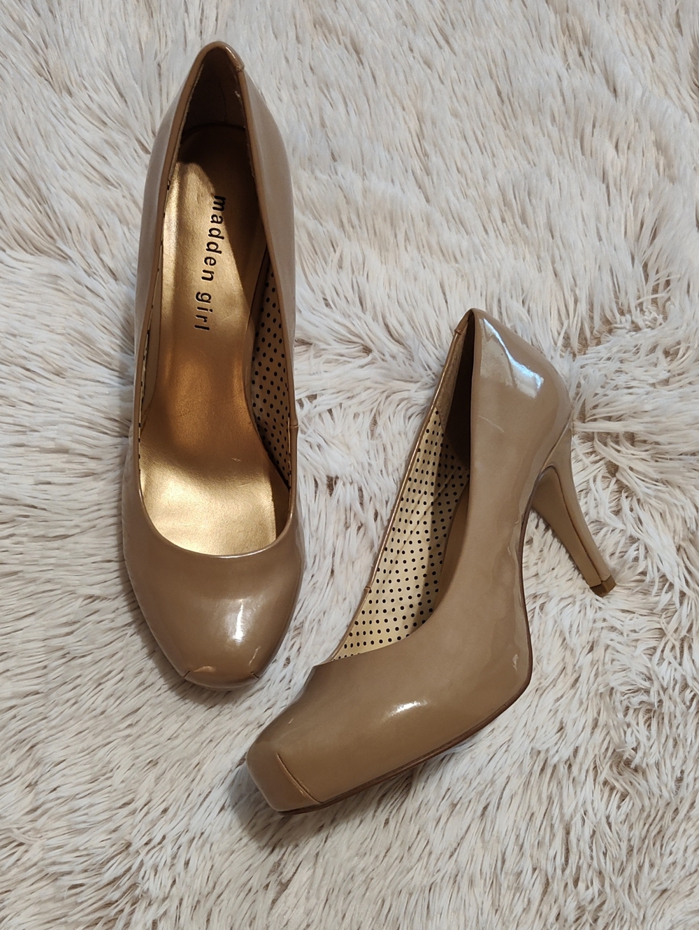 Madden Girl Getta Platform Pumps Nude Faux Patent Leather Dressy Heels Size 8½